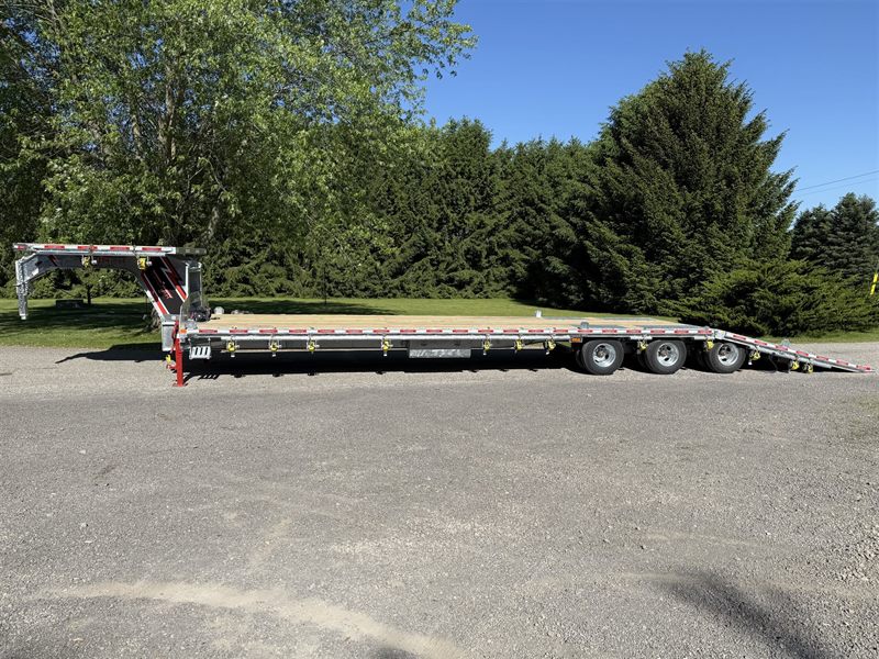 2027 Triumph TRI102x43'-12k Gooseneck Dovetail for sale